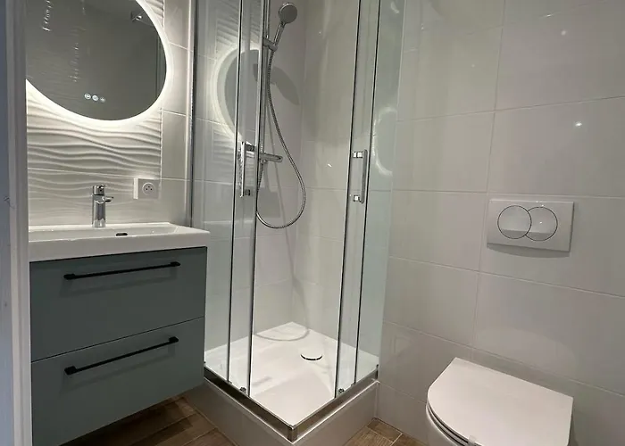 4-bedroom Flat - Parking, Wifi * 奥尔沃