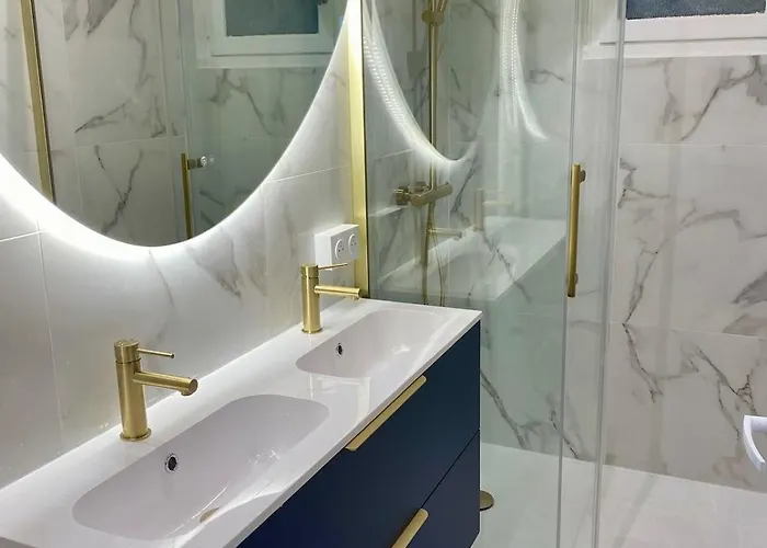 公寓 4-bedroom Flat - Parking, Wifi *