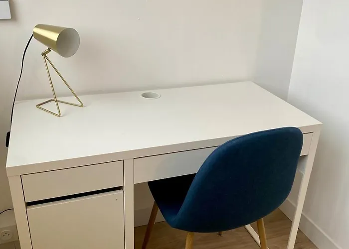 4-bedroom Flat - Parking, Wifi *