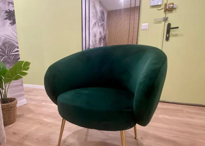 4-bedroom Flat - Parking, Wifi Orvault