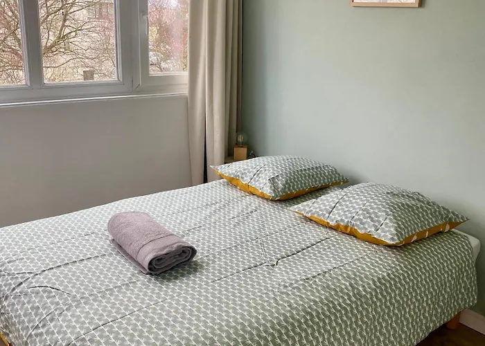 4-bedroom Flat - Parking, Wifi 公寓 *